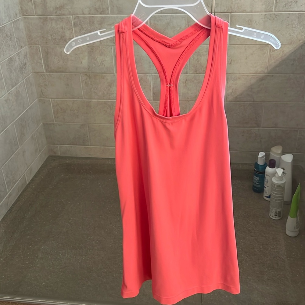 Lululemon tank top size 6